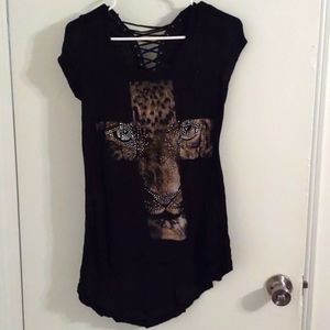 Woman's high low tee